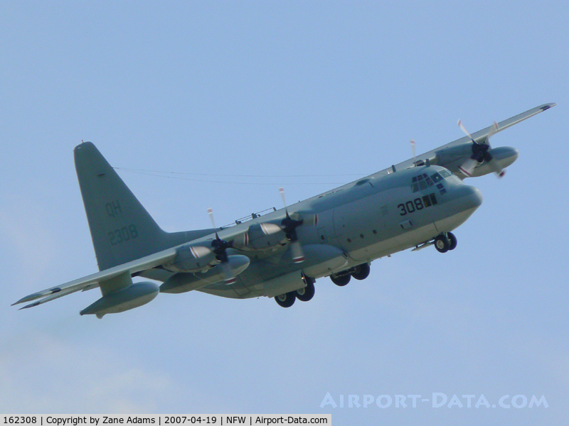 162308, 1982 Lockheed KC-130T Hercules C/N 382-4972, Takeoff from Navy Ft. Worth - Carswell
