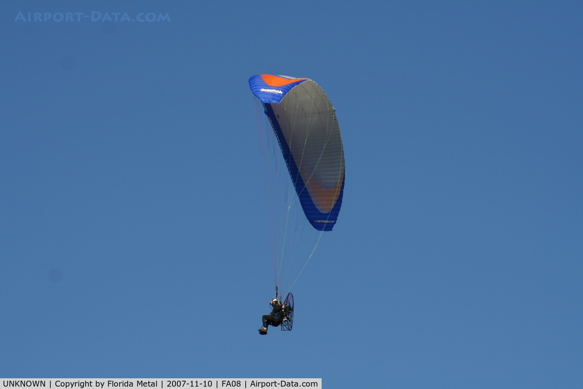 UNKNOWN, , paraglider
