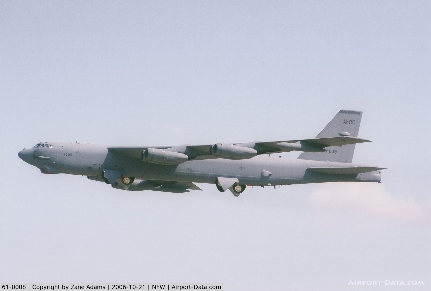 61-0008, 1961 Boeing B-52H Stratofortress C/N 464435, Shooting aproaches at NASJRB Ft. Worth - Carswell