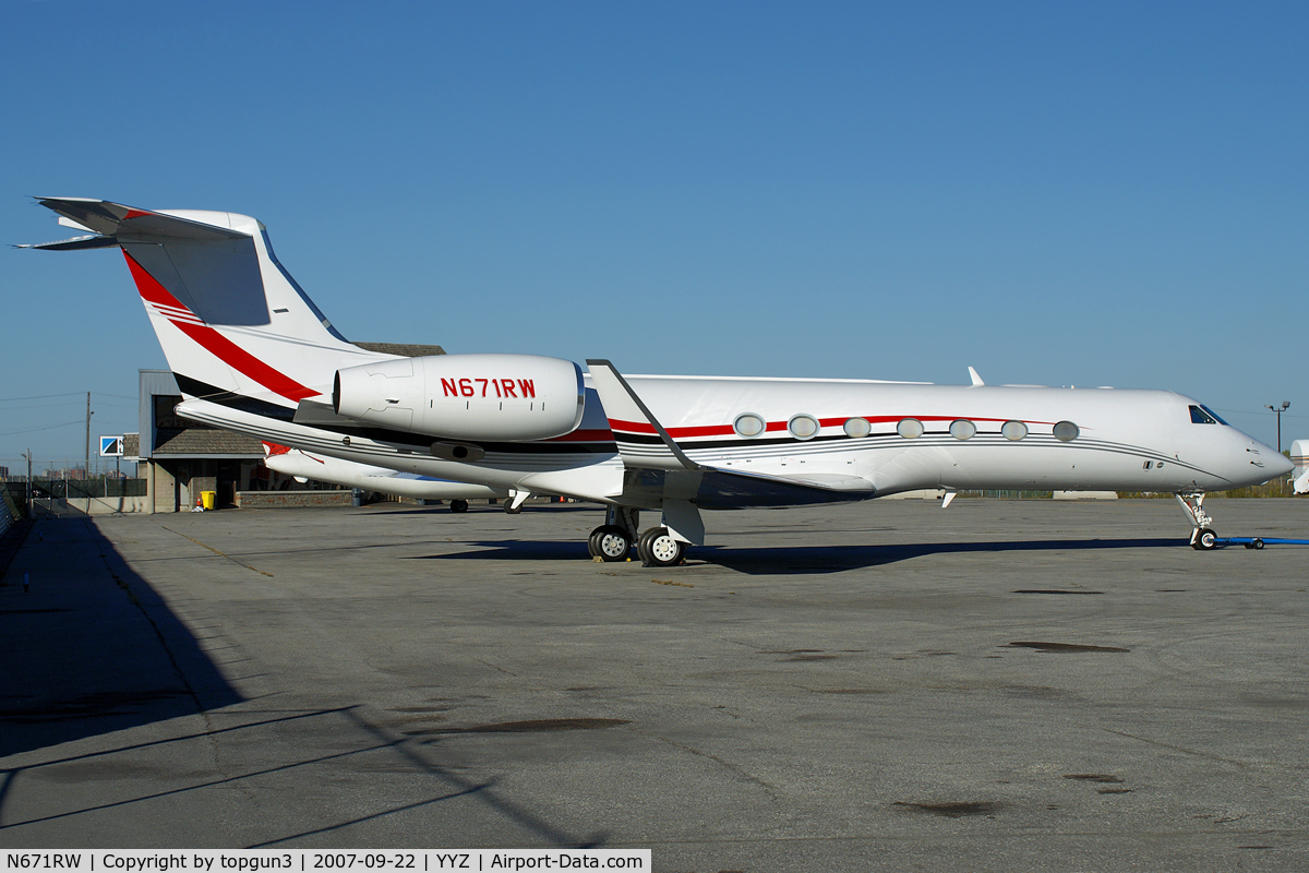 N671RW, 2006 Gulfstream Aerospace GV-SP (G550) C/N 5131, Parked at Skyservice ramp.