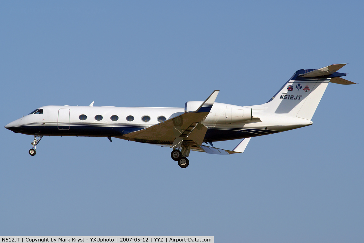 N512JT, 2004 Gulfstream Aerospace GIV-X (G450) C/N 4005, Short final for RWY05.