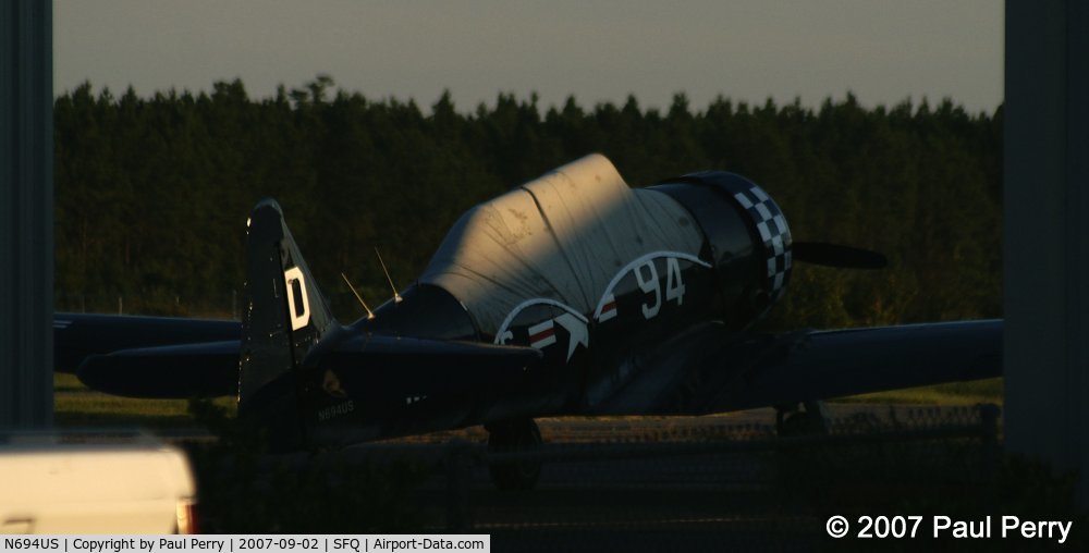 N694US, 1943 North American SNJ-4 Texan C/N 88-13627, Nearly a night shot during a re-visit