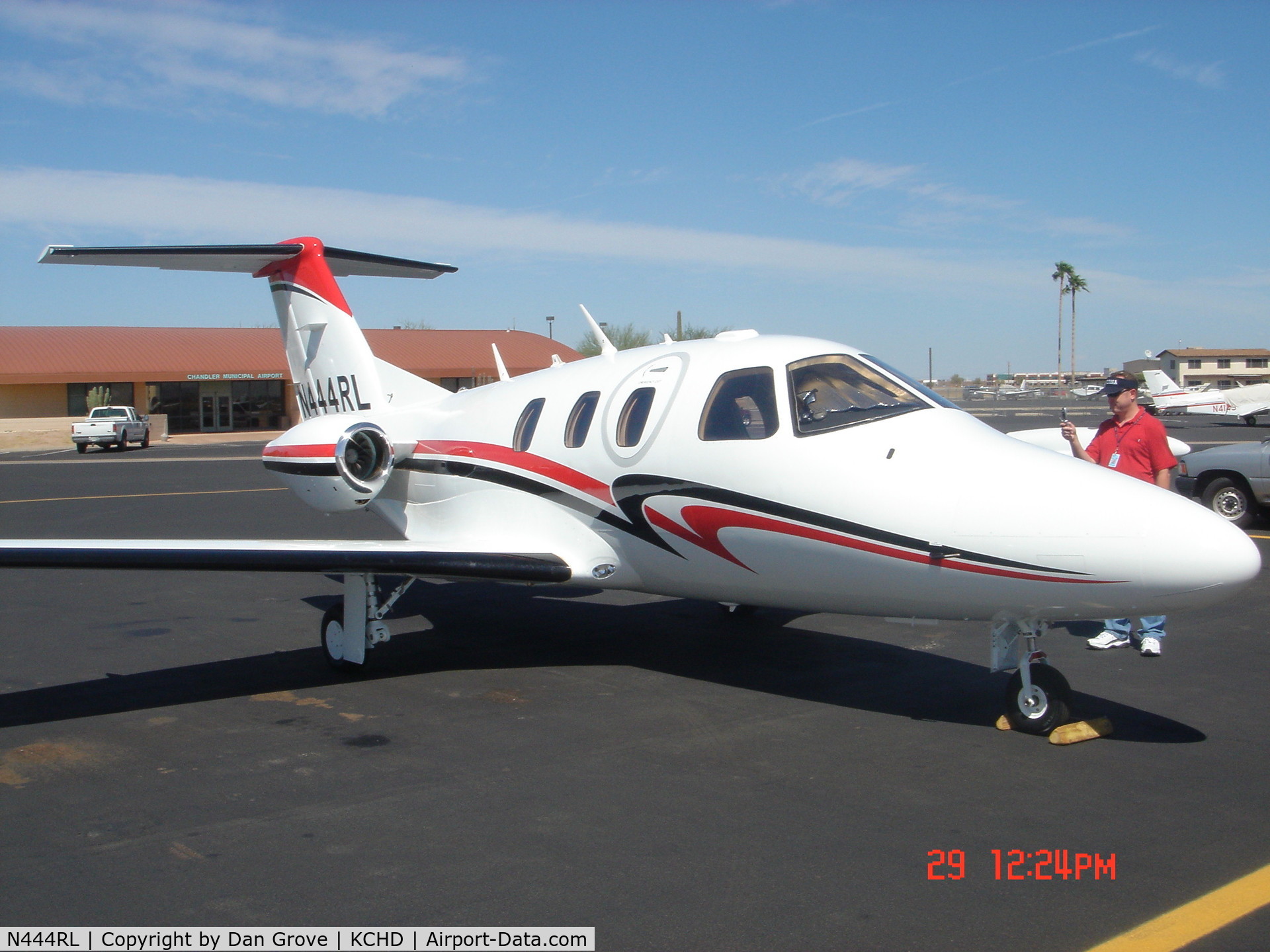 N444RL, 2007 Eclipse Aviation Corp EA500 C/N 000040, On the ground at KCHD