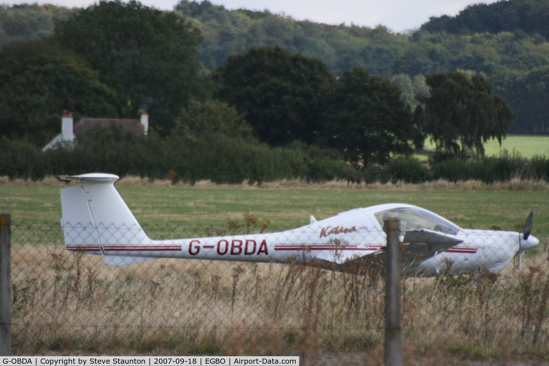 G-OBDA, 1997 Diamond DA-20A-1 Katana C/N 10260, Taken at Halfpenny Green 18th September 2007