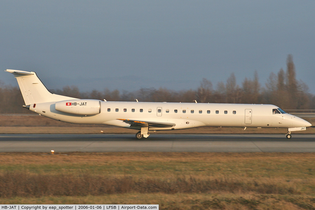 HB-JAT, 2002 Embraer EMB-145LU (ERJ-145LU) C/N 145564, departing rwy 16 to AMS