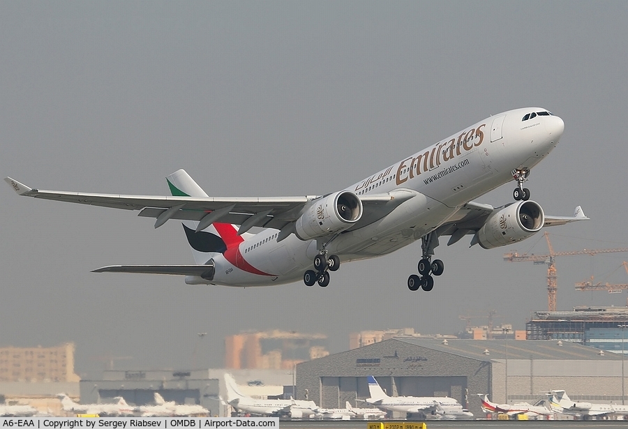 A6-EAA, 2000 Airbus A330-243 C/N 348, Dubai