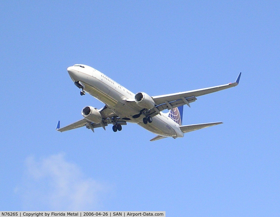 N76265, 2001 Boeing 737-824 C/N 31585, Continental