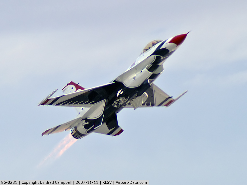 86-0281, 1986 General Dynamics F-16C Fighting Falcon C/N 5C-387, USA - Air Force / 1986 General Dynamics F-16C Fighting Falcon (Block 32D) - Thunderbird #5 - Major Ed Casey (Lead Solo)