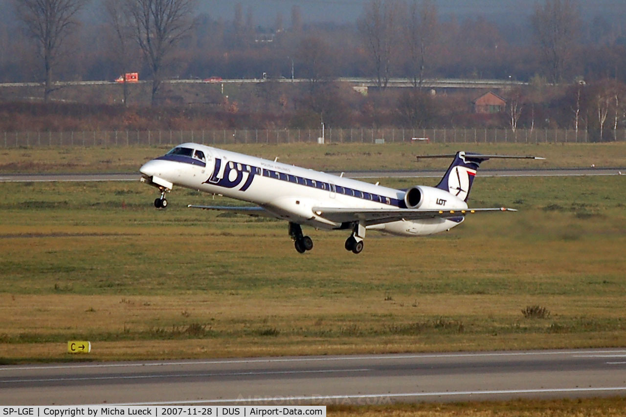 SP-LGE, 2000 Embraer ERJ-145MP (EMB-145MP) C/N 145285, Taking off