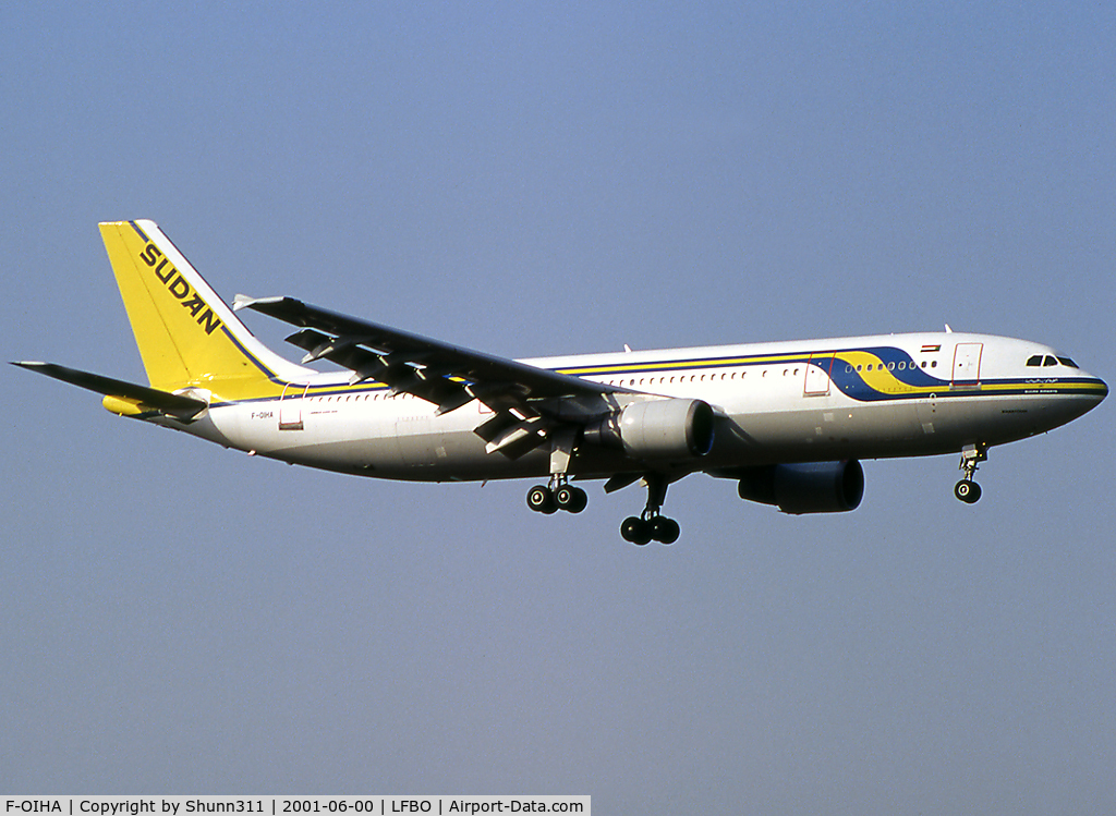 F-OIHA, 1989 Airbus A300B4-622R C/N 530, Landing rwy 14R
