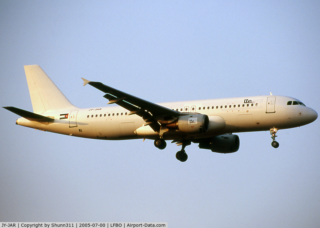 JY-JAR, 1991 Airbus A320-211 C/N 234, Landing rwy 14R