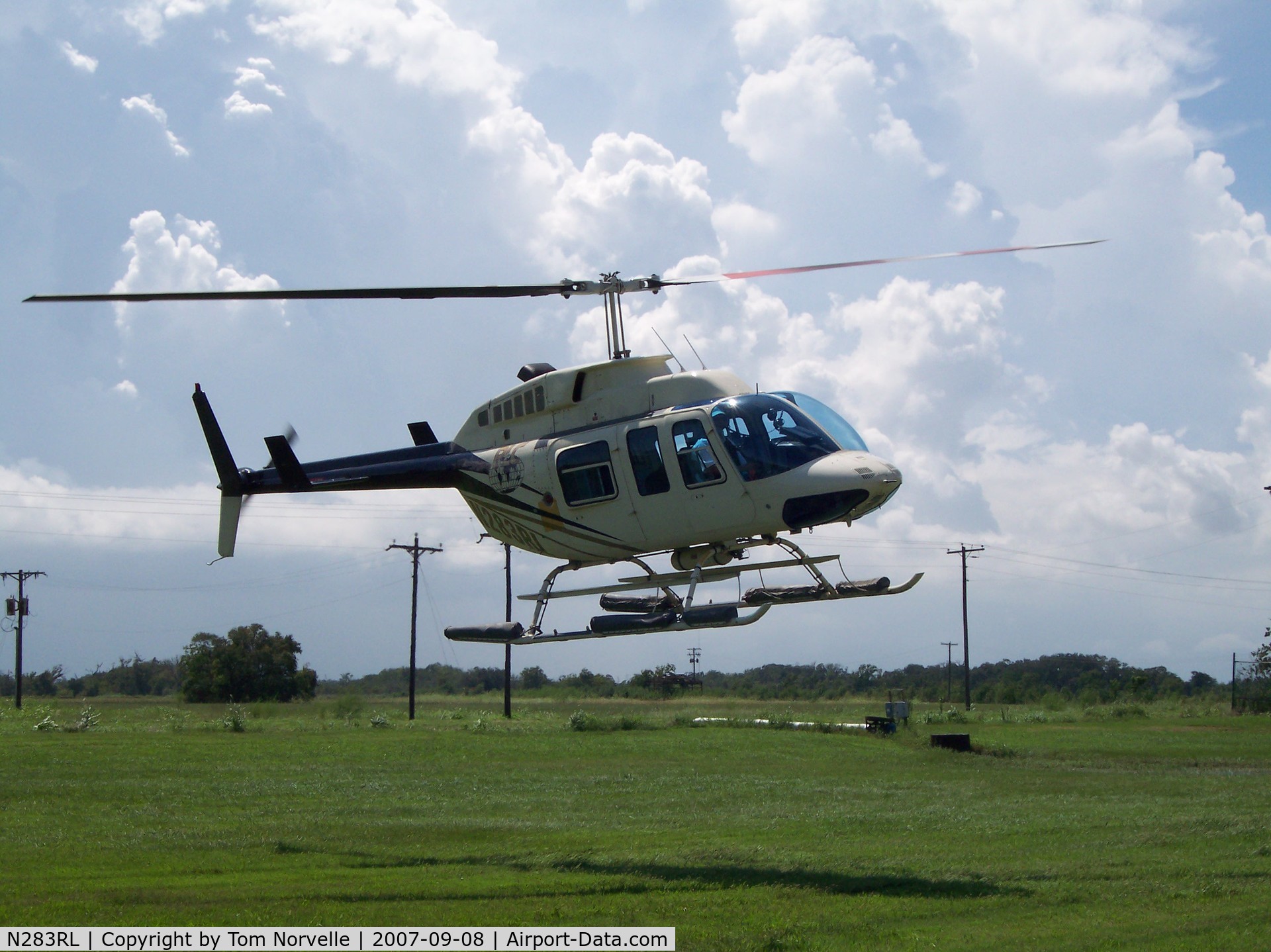 N283RL, Bell 206L-1 LongRanger II C/N 45283, Coming in from offshore in Intracoastal City, LA.