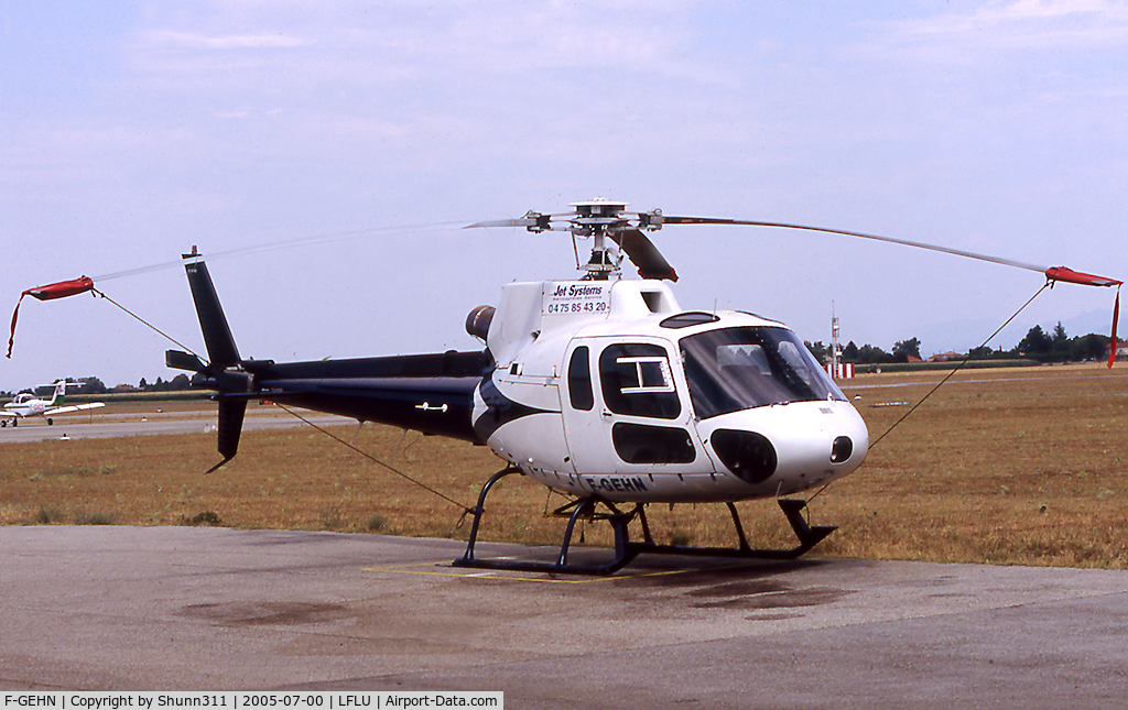 F-GEHN, 1978 Aerospatiale AS-350B-2 Ecureuil C/N 1027, Parked at the airport