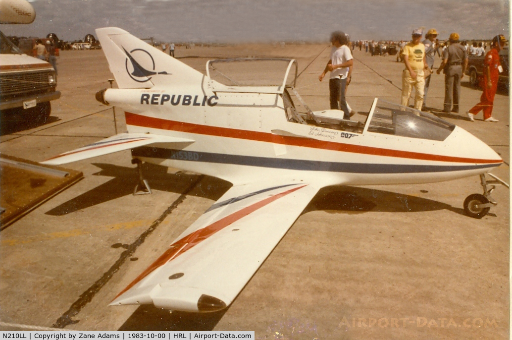 N210LL, 1974 Bede BD-5J C/N 5J-0004, N153BD (also N1BL and N210LL) in Republic Airlines paint. Also flew for James Bond movie, Microjet, Bud Lite and for DOD anti cruise-missle tests) Photo edited to remove damaged portion