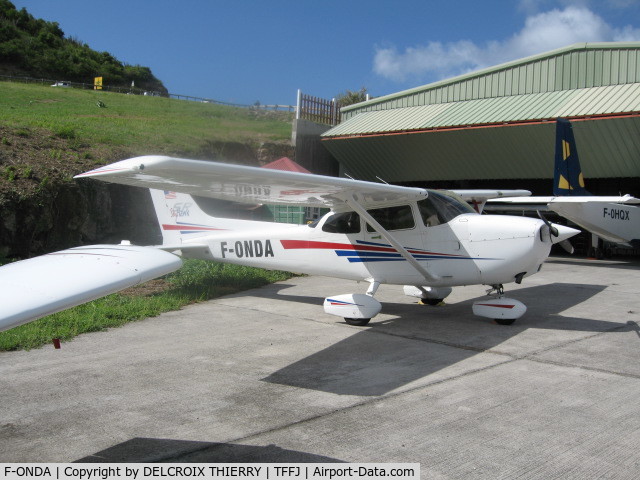 F-ONDA, 2001 Cessna 172S Skyhawk SP C/N 172S8988, CESSNA 172S  Previously N271DA