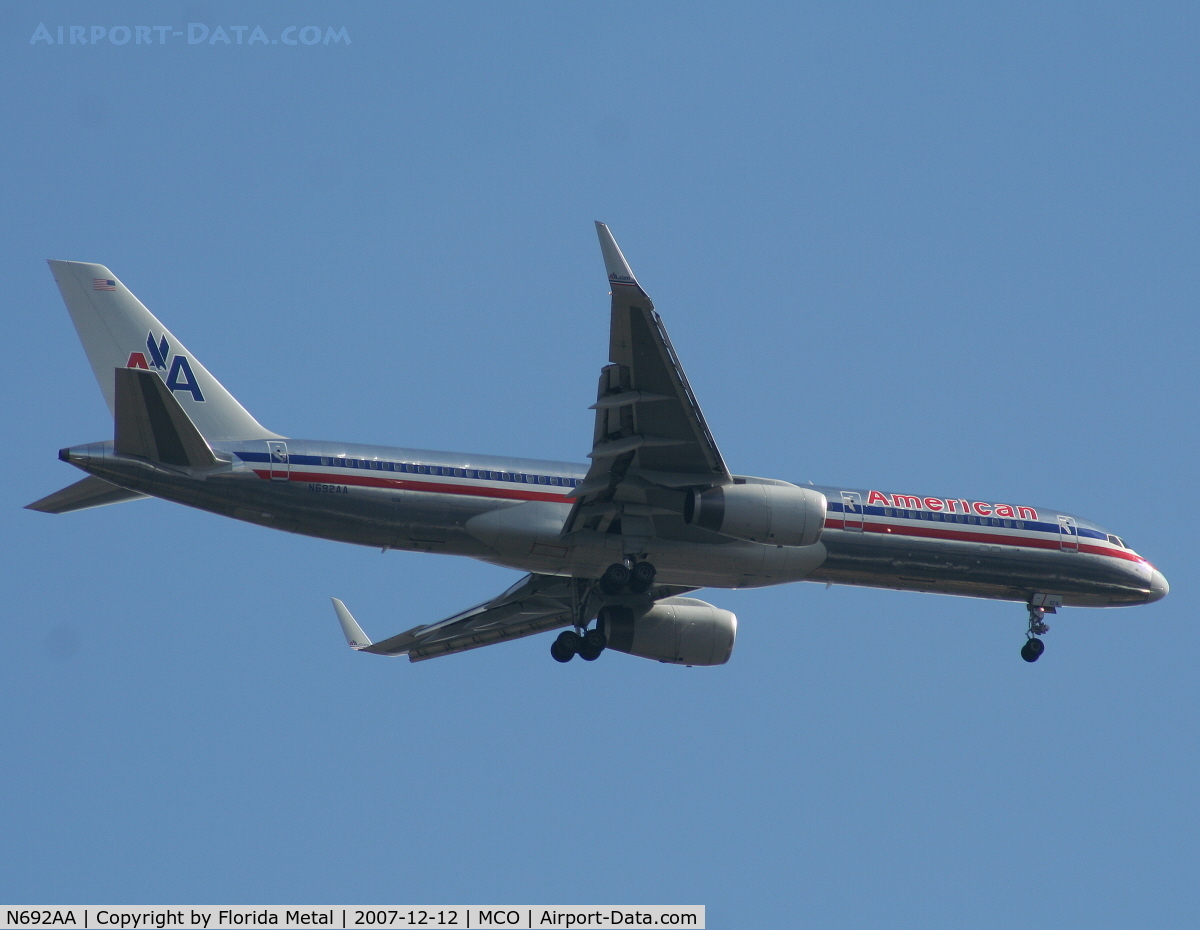 N692AA, 1993 Boeing 757-223 C/N 26972, American