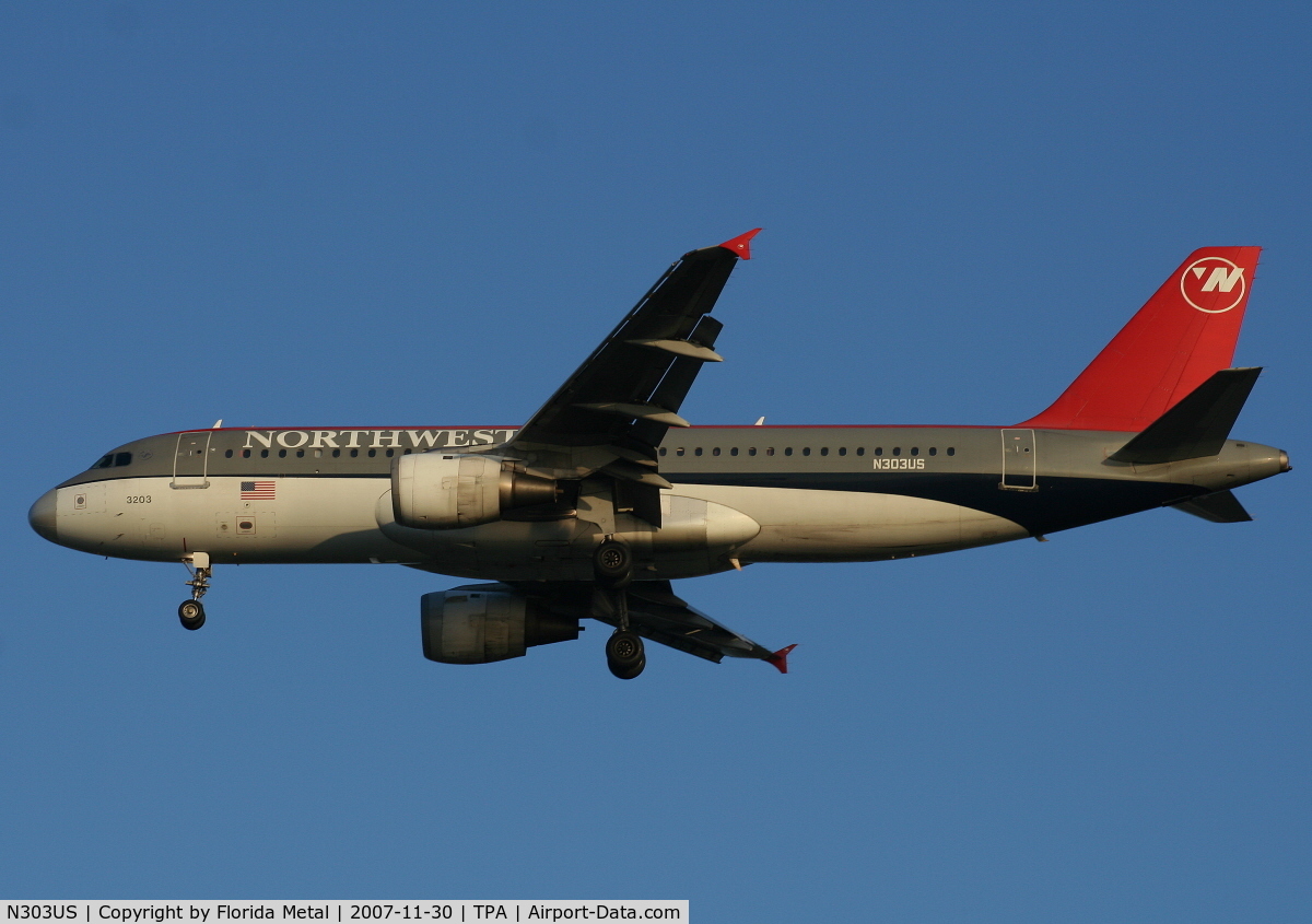 N303US, 1989 Airbus A320-211 C/N 034, Northwest