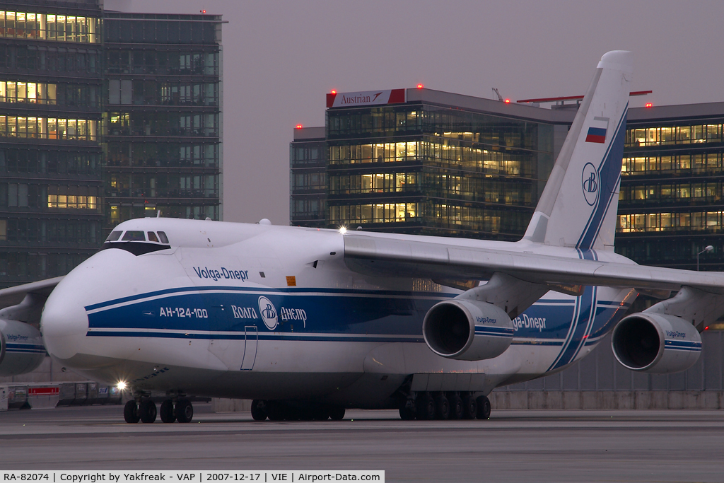 RA-82074, 1994 Antonov An-124-100 Ruslan C/N 9773051459142, Volga Dnepr Antonov 124