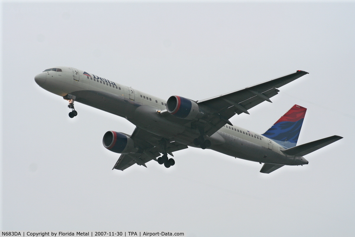 N683DA, 1993 Boeing 757-232 C/N 27103, Delta