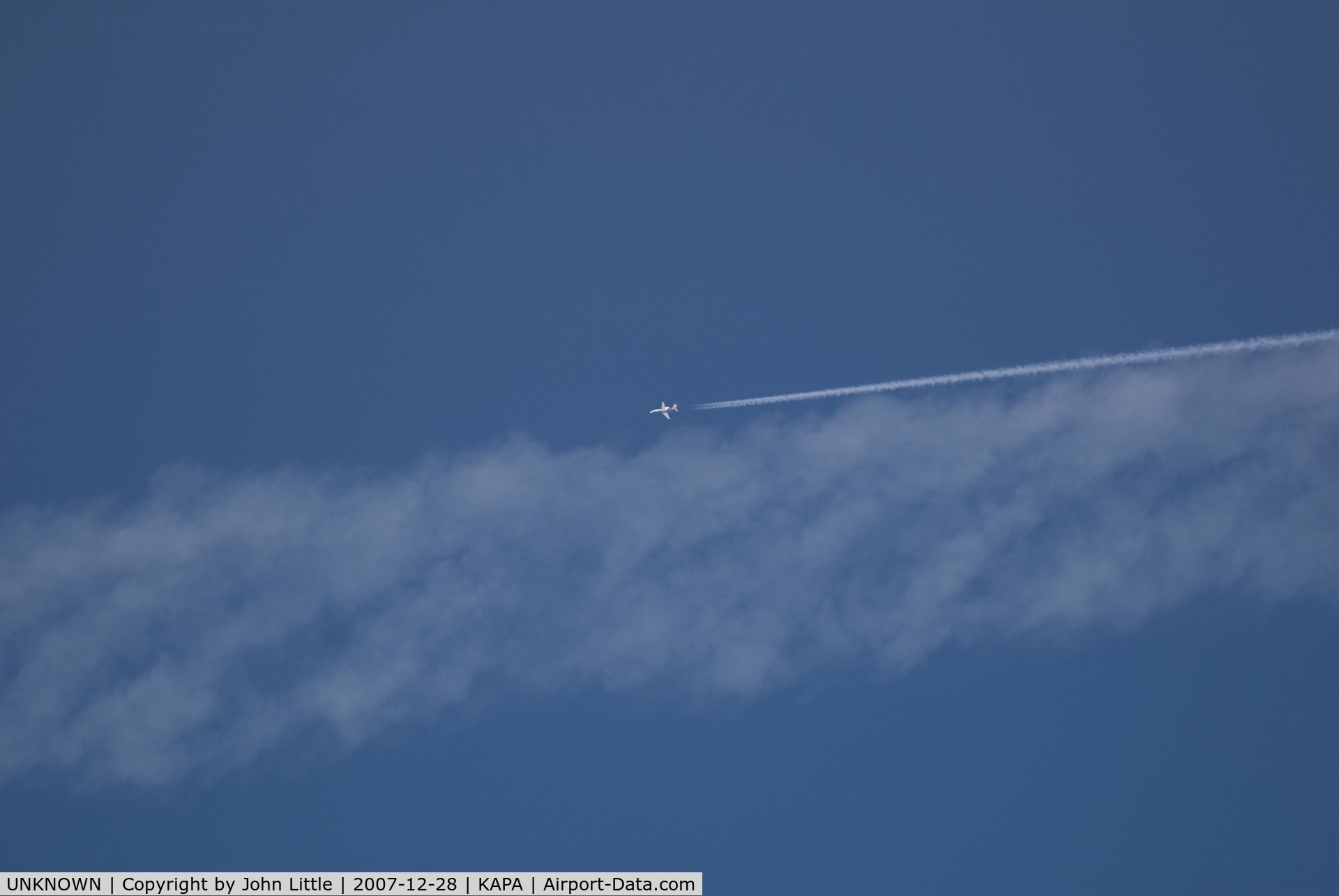UNKNOWN, , Riding a contrail