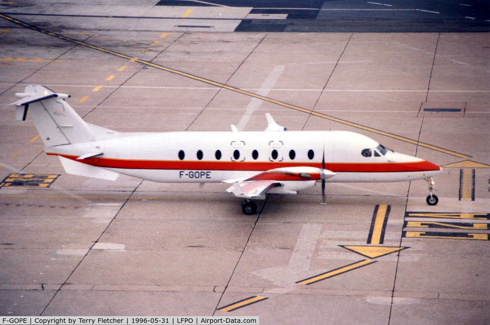 F-GOPE, 1994 Beech 1900D C/N UE-103, Hex Air 's B1900D at Paris Orly in 1996