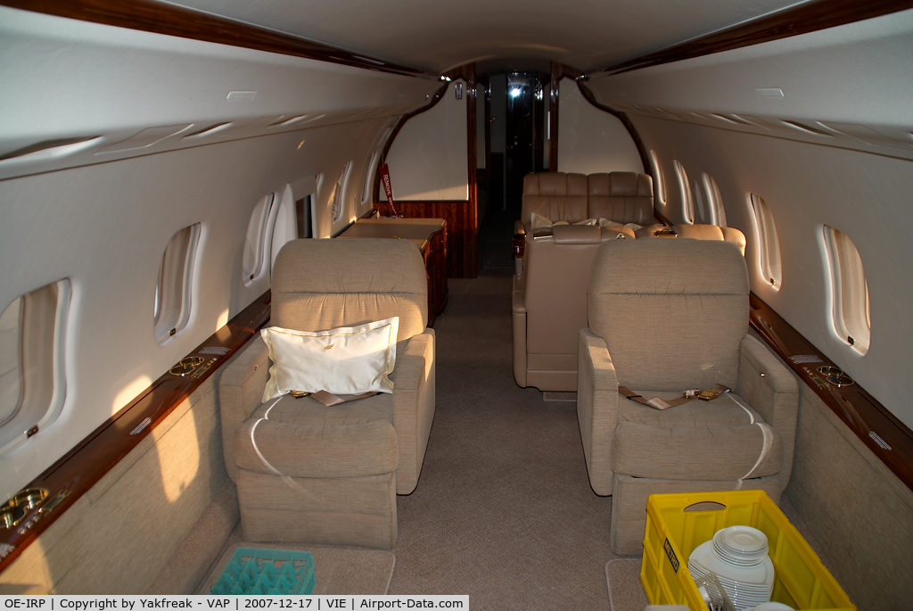 OE-IRP, 2001 Bombardier BD-700-1A10 Global Express XRS C/N 9106, Globalexpress