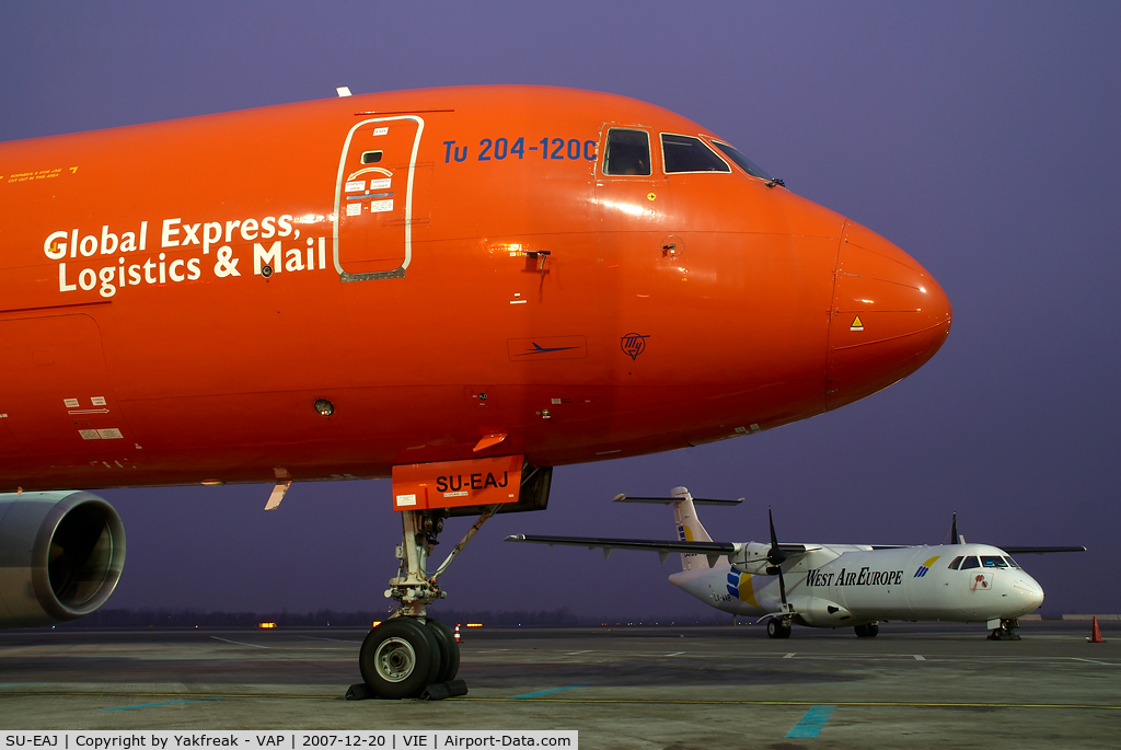 SU-EAJ, 1999 Tupolev Tu-204-120C C/N 145074-3164029, TNT Tupolev 204