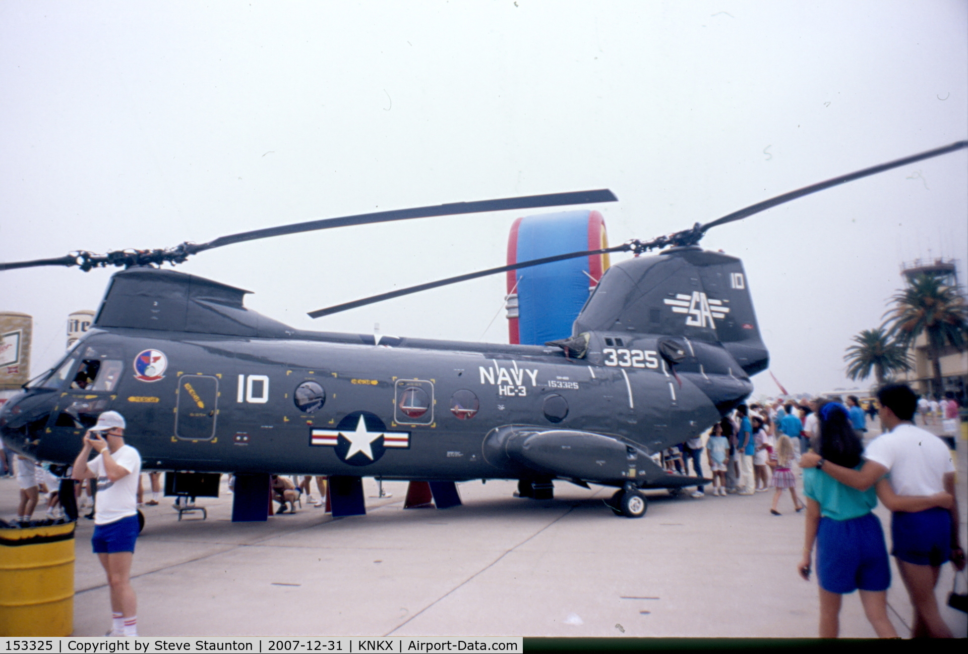 153325, Boeing Vertol CH-46D Sea Knight C/N 2213, Taken at NAS Miramar Airshow in 1988 (scan of a slide)