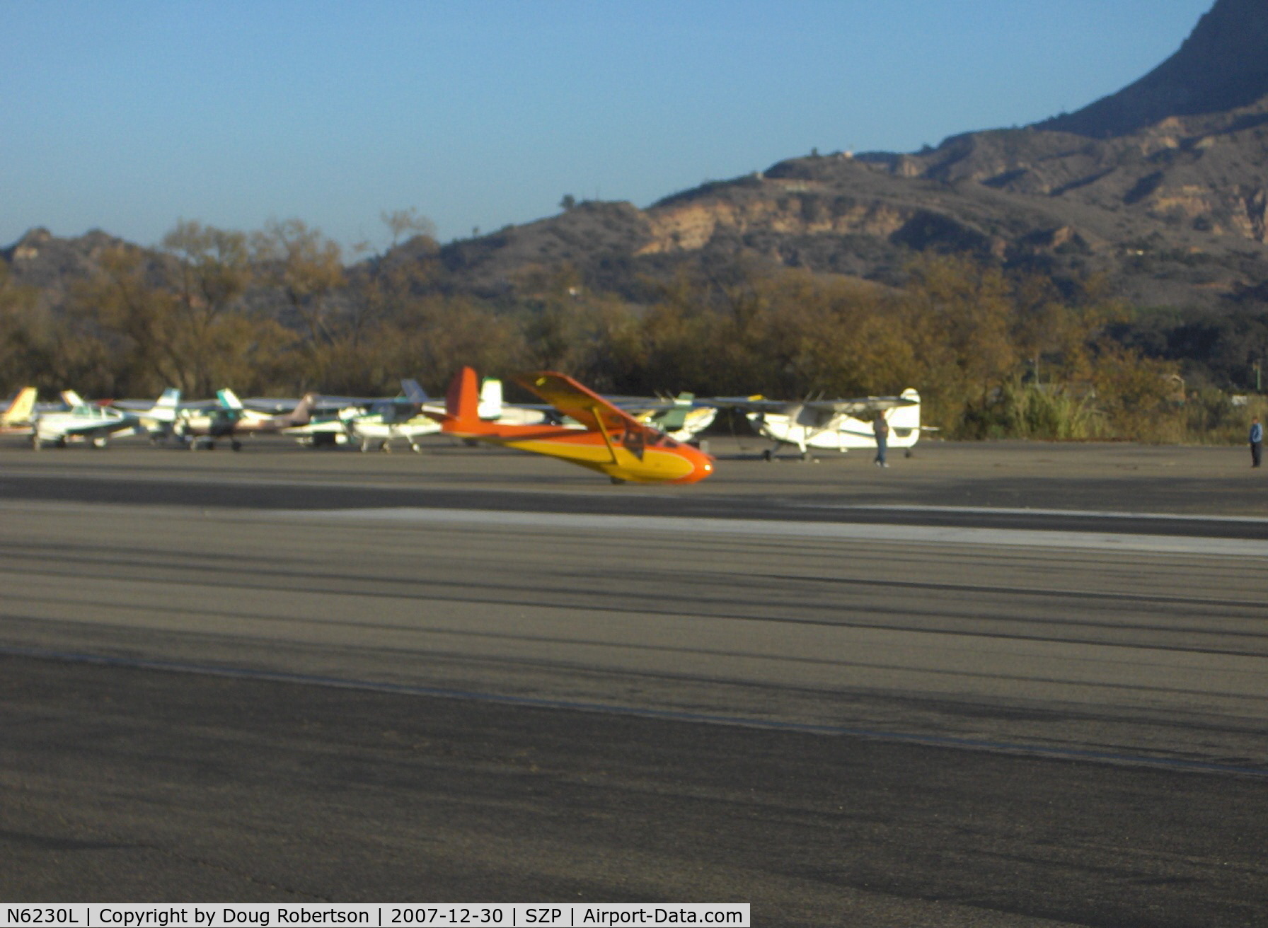 N6230L, 1964 Schweizer SGU 2-22E C/N 182, 1964 Schweizer SGU 2-22E Glider, Son & Dad second landing on Rwy 22