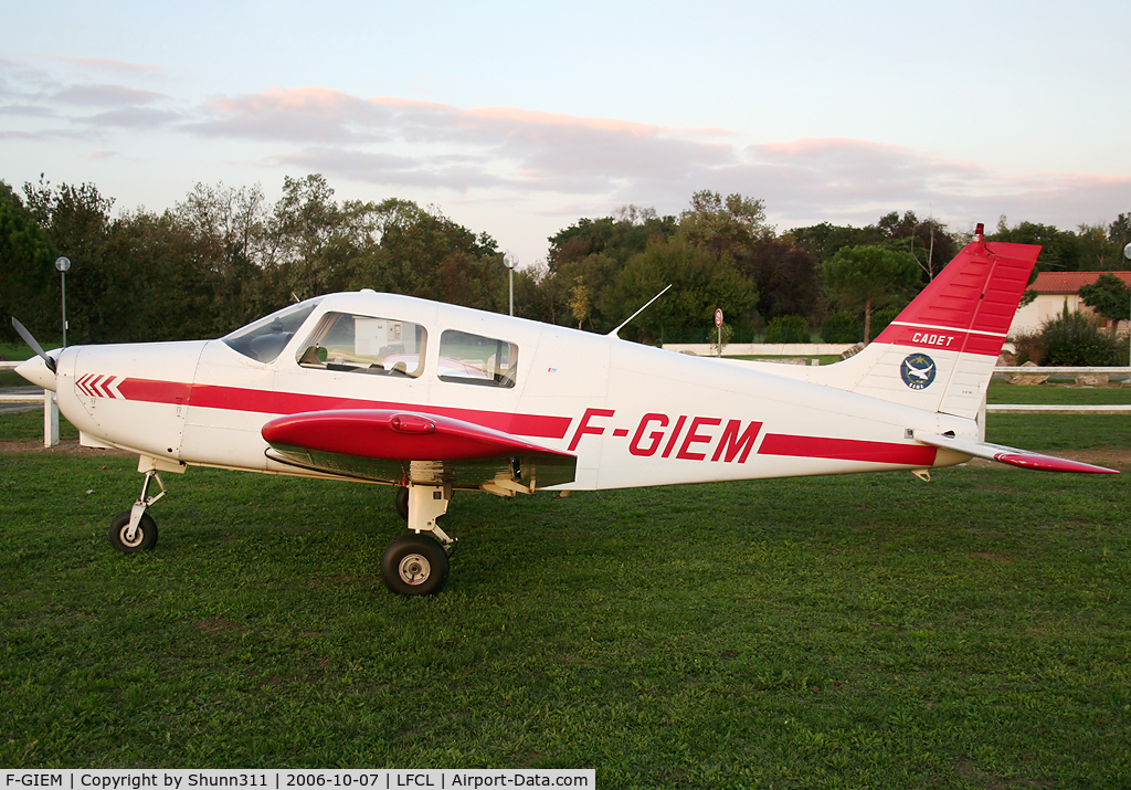 F-GIEM, Piper PA-28-161 Warrior II C/N 28-41267, Parked at the airfield