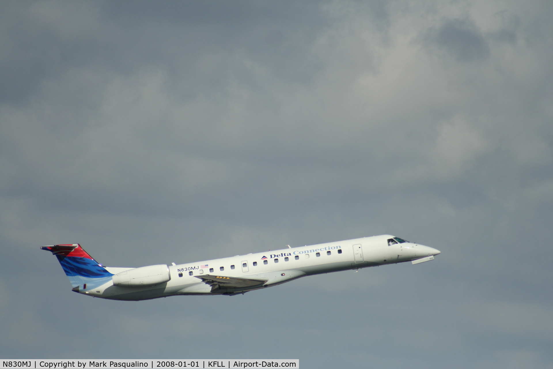 N830MJ, 2000 Embraer EMB-145LR C/N 145259, EMB-145LR