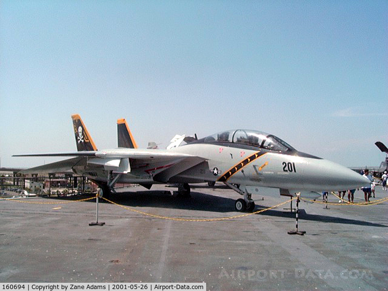 160694, Grumman F-14A Tomcat C/N 313, On the USS Lexington