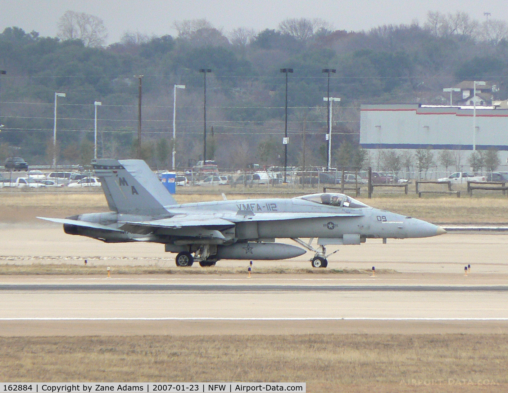 162884, McDonnell Douglas F/A-18A+ Hornet C/N 0432/A356, VMFA-112 at home