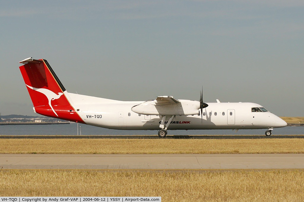 VH-TQD, 2004 De Havilland Canada DHC-8-315 Dash 8 C/N 598, Qantas Link DHC 8-300