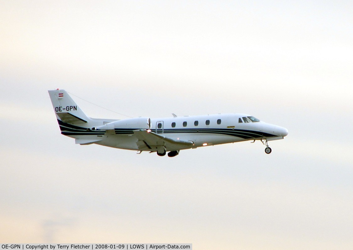 OE-GPN, 2001 Cessna 560 Citation Excel C/N 560-5169, Formerley N923PC , ABC Bedarsflug's C560XL lifts off from Salzburg Airport
