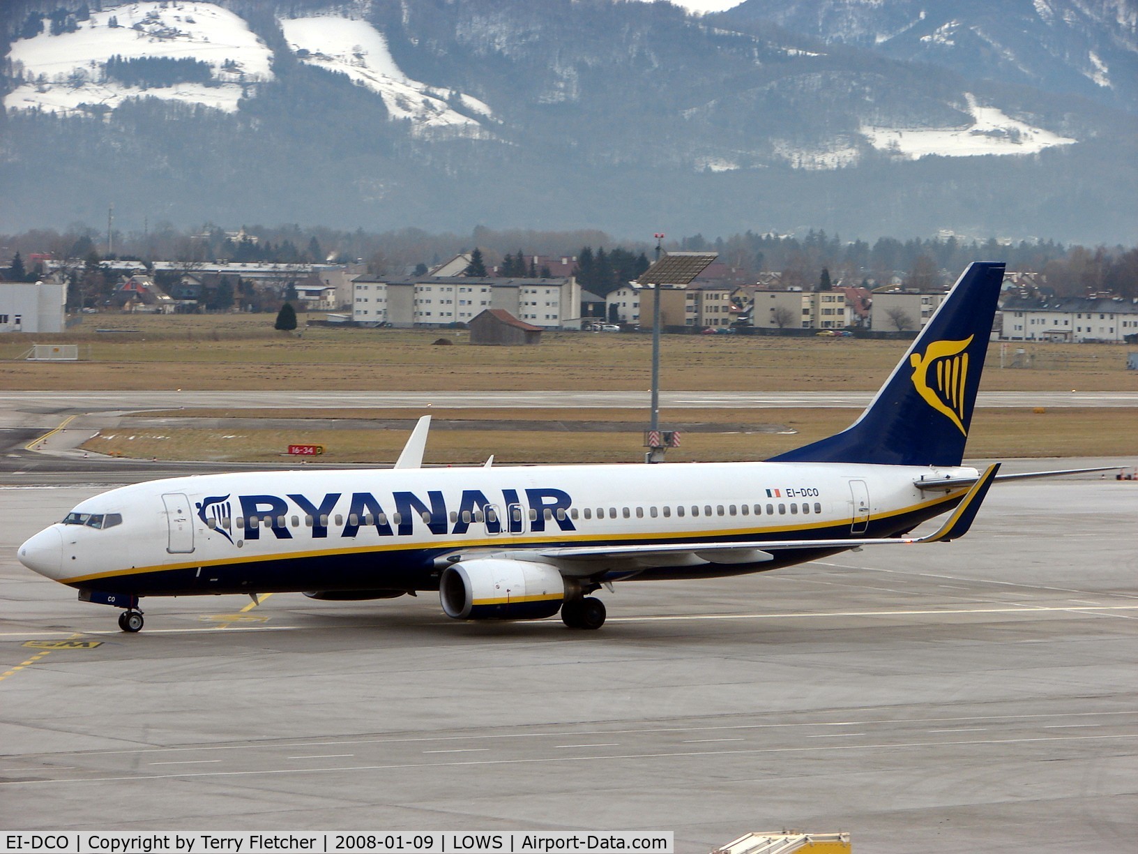 EI-DCO, 2004 Boeing 737-8AS C/N 33809, Ryanair B737 arrives Salzburg from Bristol