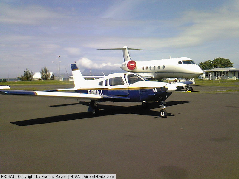 F-OHAJ, Piper PA-28R-201 Cherokee Arrow III C/N 28R7837014, PA28 R 201 4 seats single engine