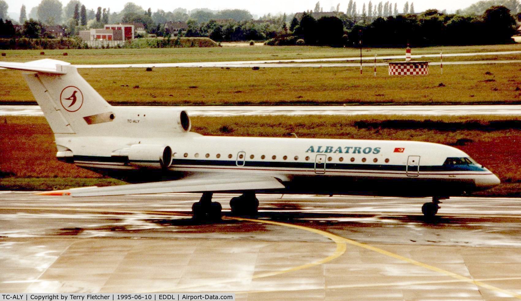 TC-ALY, 1994 Yakovlev Yak-42D C/N 4520424410016, Albatros Yak-42 at Dusseldorf in 1995