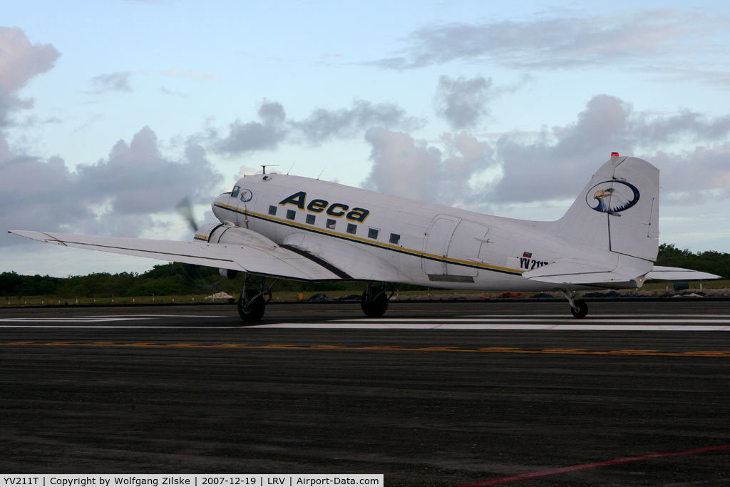 YV211T, Douglas C-47A Skytrain C/N 10201, visitor