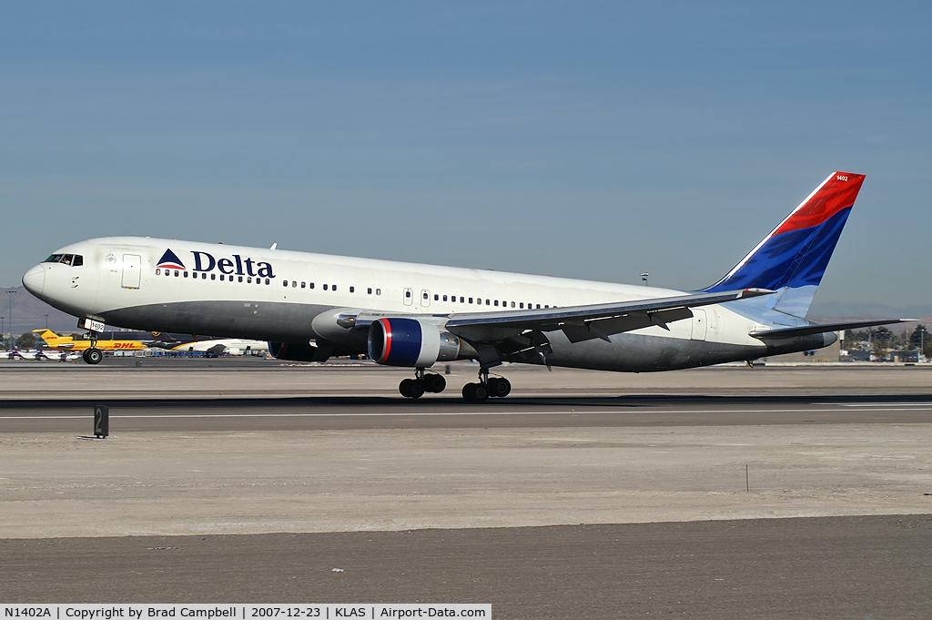 N1402A, 1993 Boeing 767-332 C/N 25989, Delta Airlines / 1993 Boeing 767-332