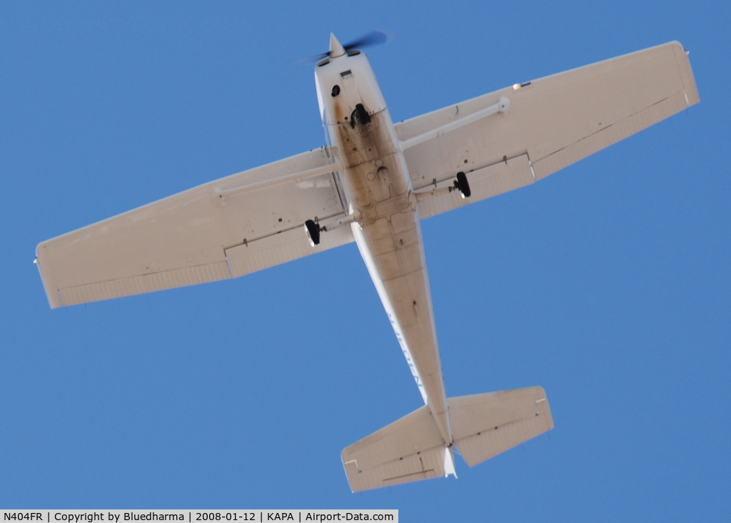 N404FR, 1997 Cessna 172R C/N 17280282, Flyover