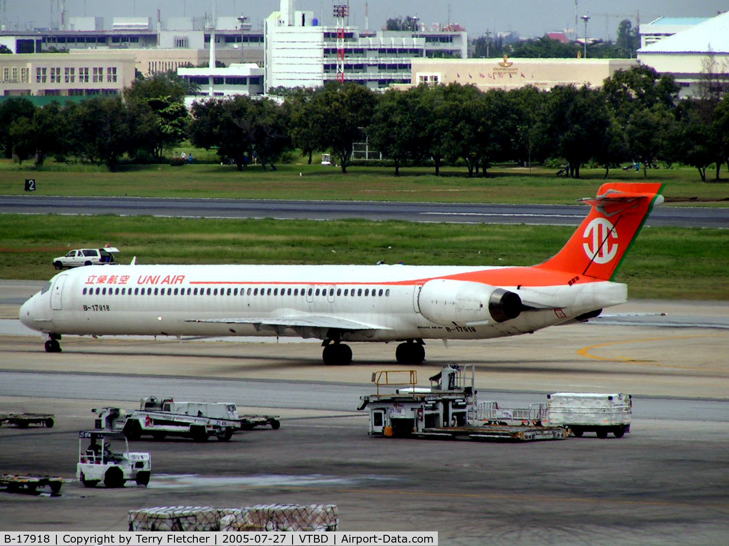 B-17918, 1997 McDonnell Douglas MD-90-30 C/N 53571/2193, Uni Air MD90 about to depart from the old Bangkok Don Muang Airport