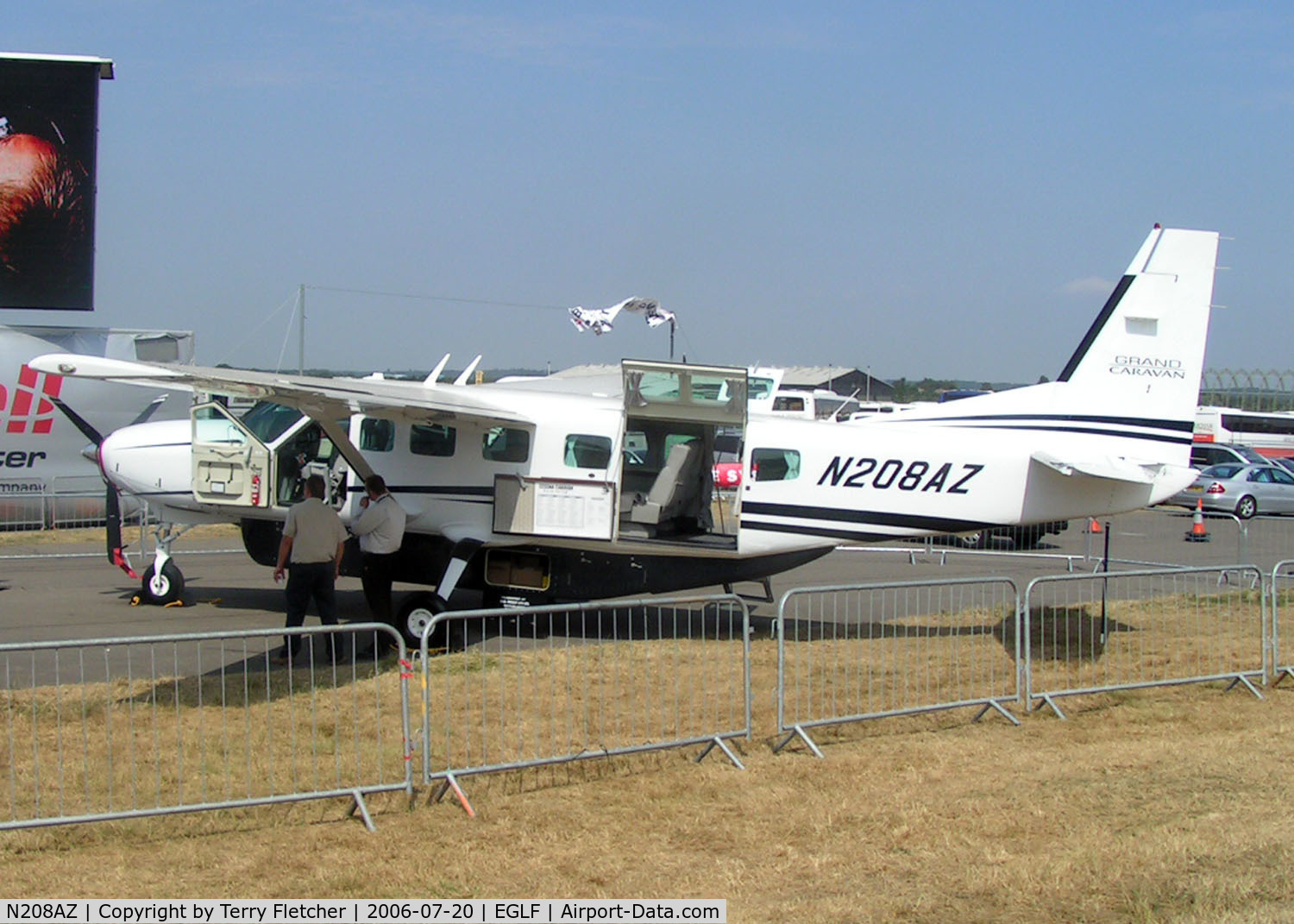 N208AZ, 2006 Cessna 208B C/N 208B1175, Displayed at the 2006 Farnborough Air Show