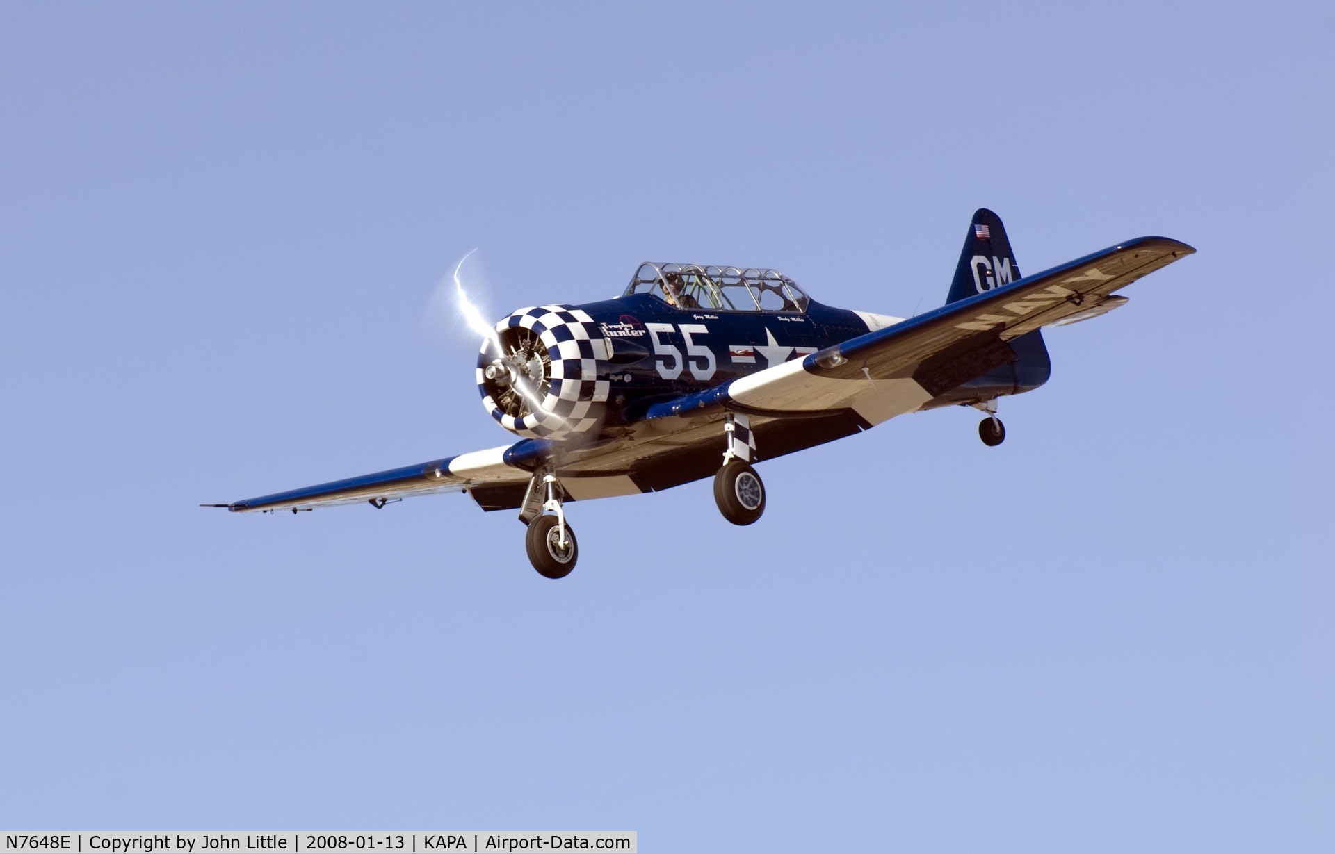 N7648E, 1942 North American SNJ-3 Texan C/N 78-6987, Gary in the pattern with Trophy Hunter