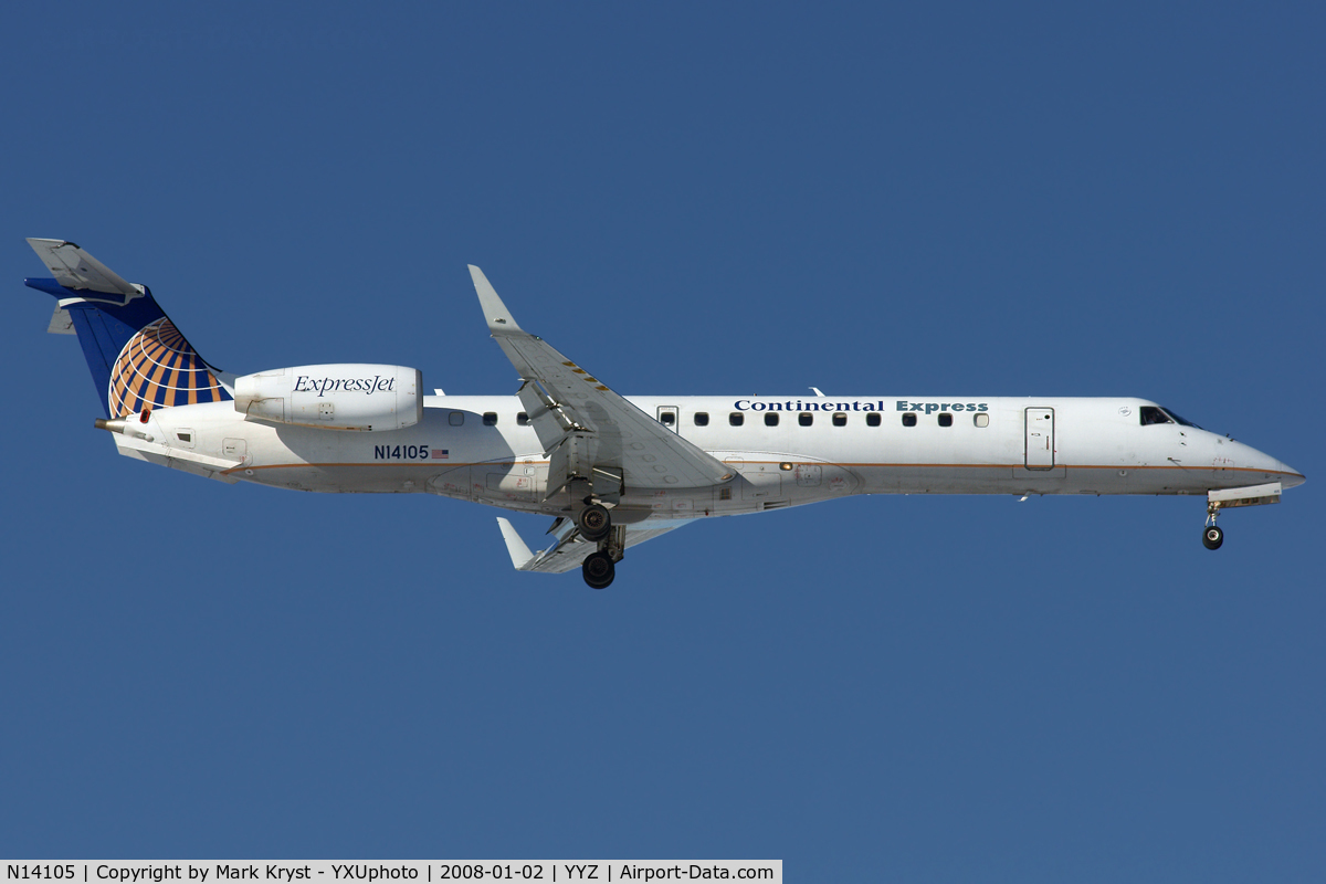 N14105, 2002 Embraer ERJ-145XR (EMB-145XR) C/N 145649, Final for RWY05.