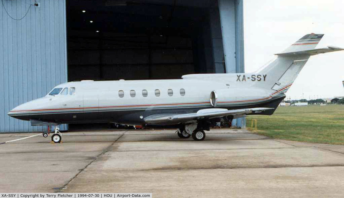 XA-SSY, British Aerospace HS125-700A C/N 257199, Mexican 125 at Houston Hobby in 1994