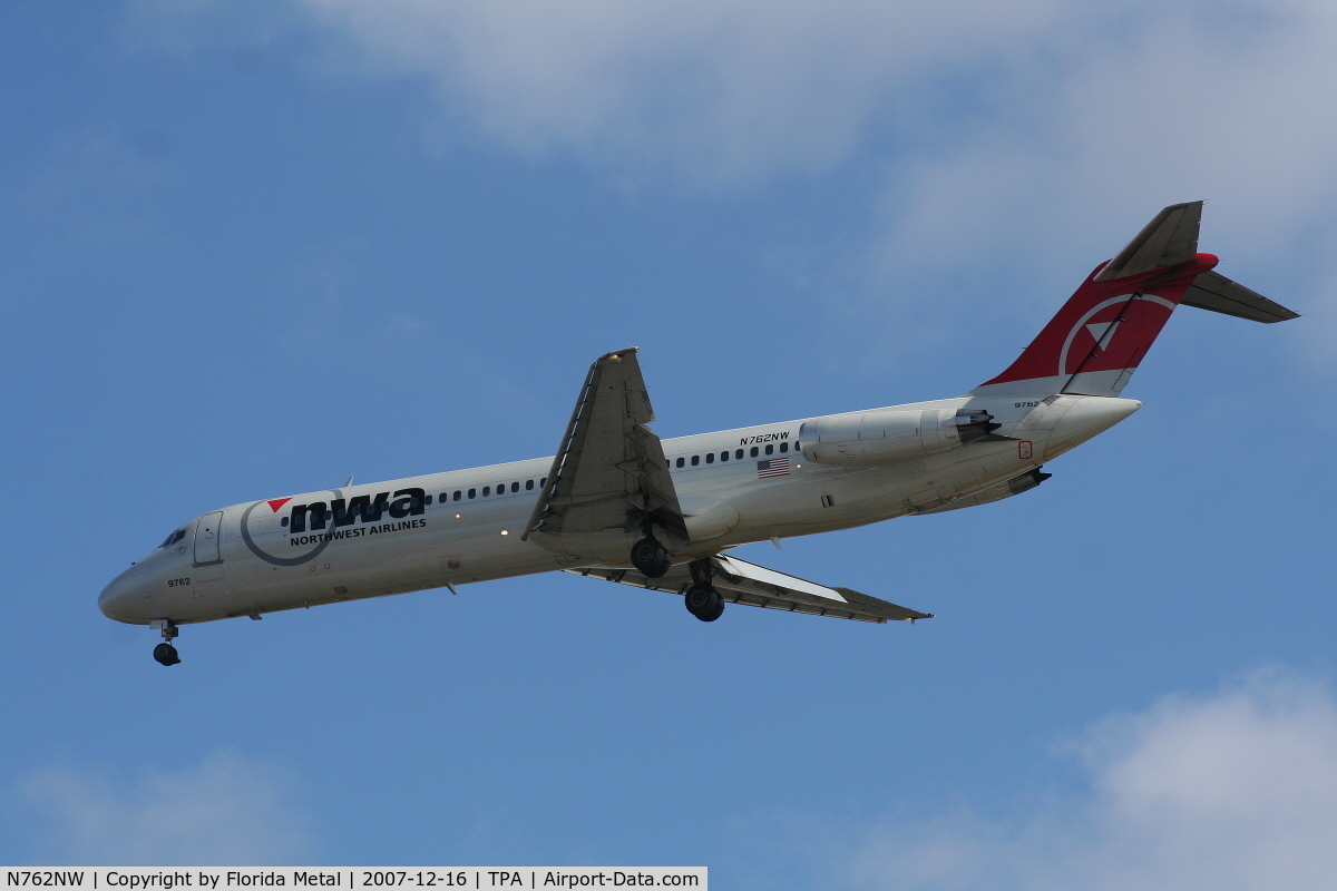 N762NW, 1969 Douglas DC-9-41 C/N 47395, Northwest