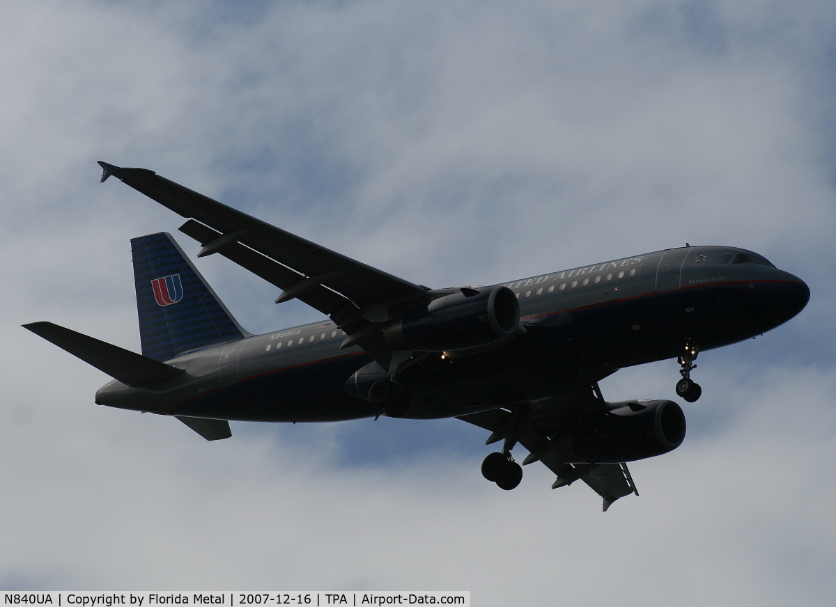 N840UA, 2001 Airbus A319-131 C/N 1522, United