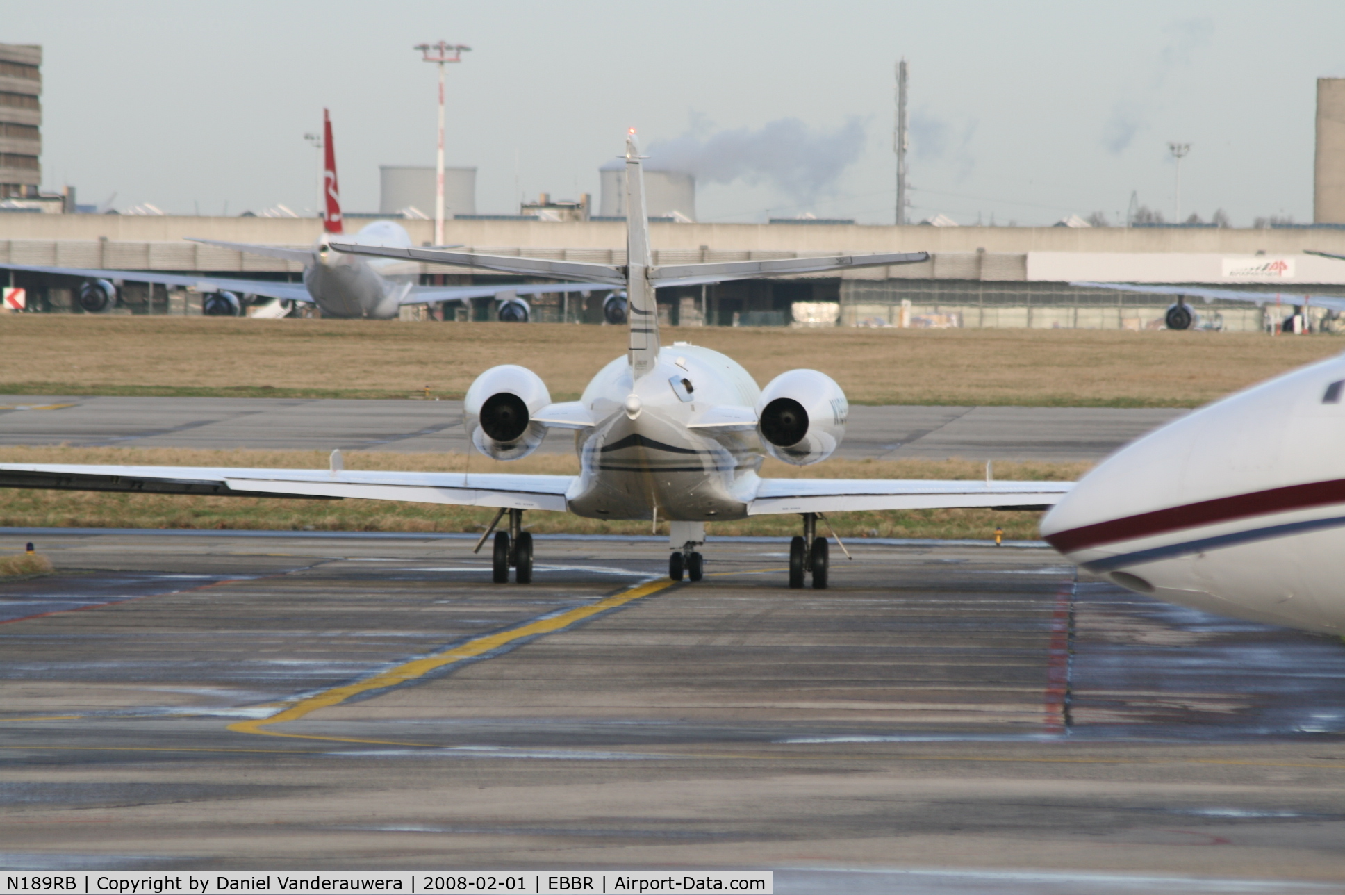 N189RB, 1972 Dassault Falcon (Mystere) 20F C/N 262, manoeuvring to leave G.A. apron