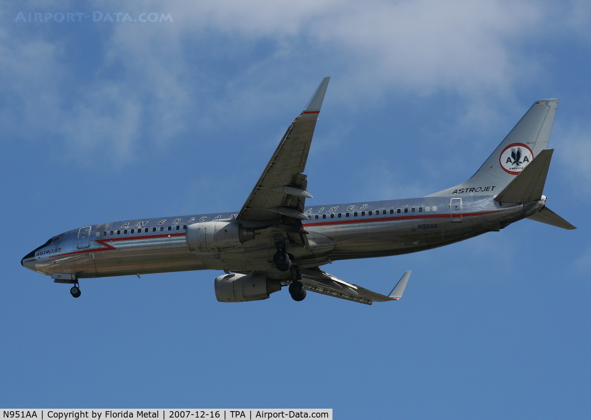 N951AA, 2000 Boeing 737-823 C/N 29538, American
